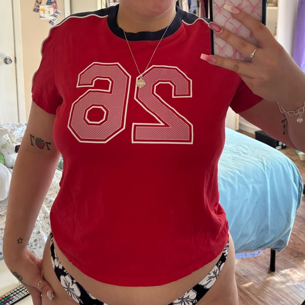 28 tee